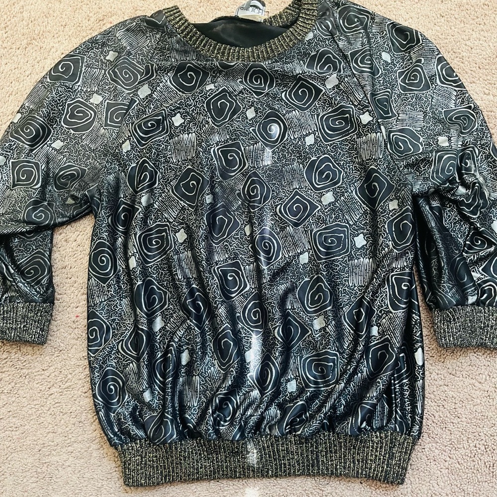 Vintage quarter sleeve sparkly blouse